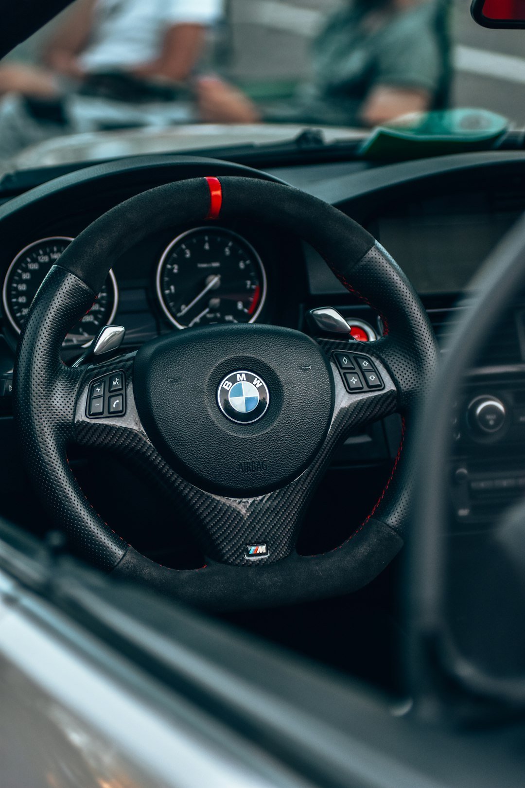 a-steering-wheel-and-dashboard-of-a-car-chtxslghrms